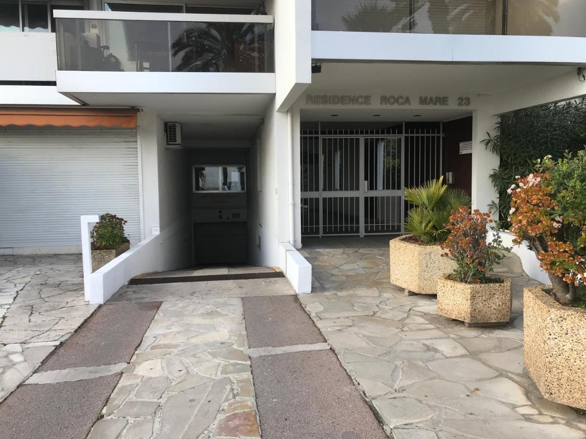 App Le Rocazur Avec Piscine Et Parking En Bord De Mer A 500M Du Centre Ville Menton Exteriör bild